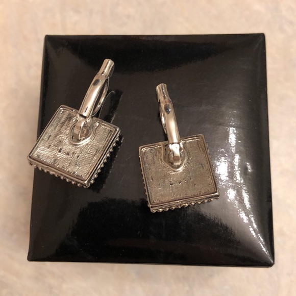 Earrings - Picture 3 of 3